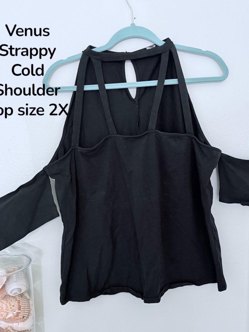 VENUS Black 2X top plus size Strappy Cold-Shoulder EUC